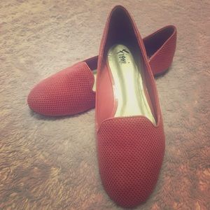 🌻2/$10🌻 ***NWOT*** Coral Colored Loafers